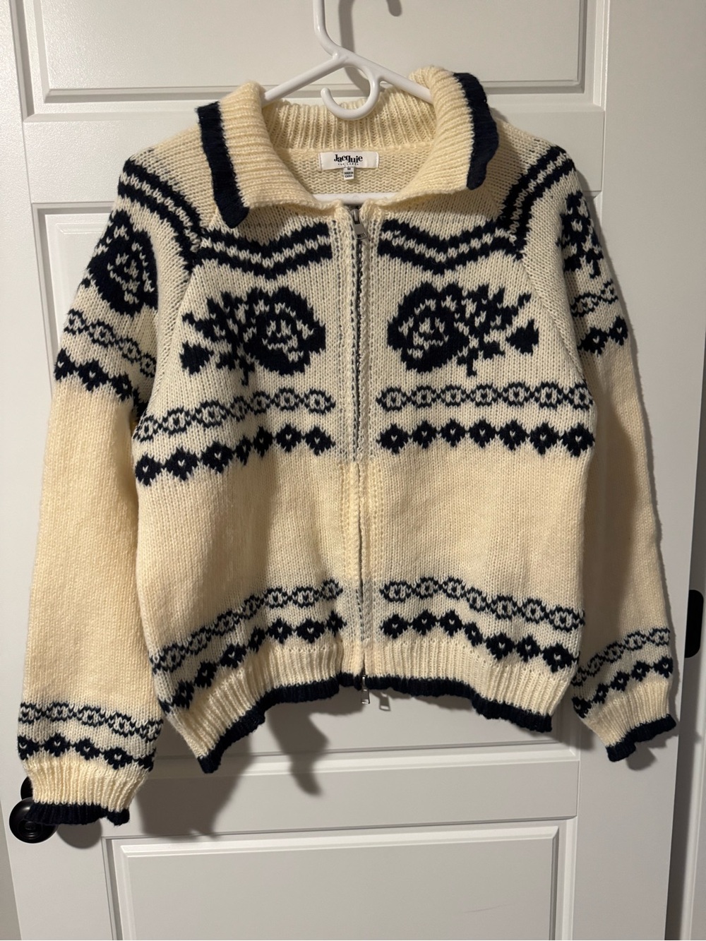 NWOT Jacquie The Label Rose Print Zippered Cardigan Sweater, Cream/Navy, Size M